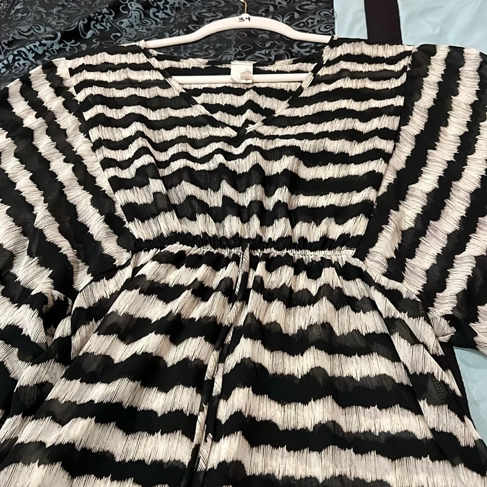 Black and White Striped Blouse, size large - Picture 7 of 8